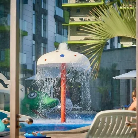 Bellview - Pool & Langa Mare Năvodari
