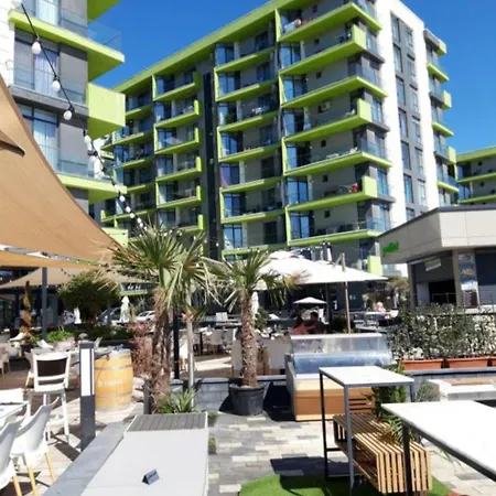Bellview - Pool & Langa Mare * Năvodari