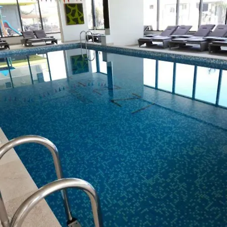 Bellview - Pool & Langa Mare