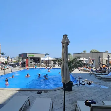 Lejlighed Bellview - Pool & Langa Mare *